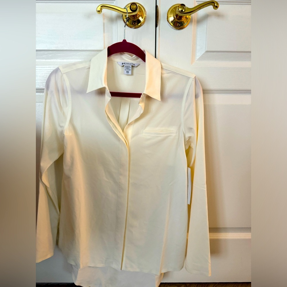 NWT Athleta Urbanite cream button down blouse